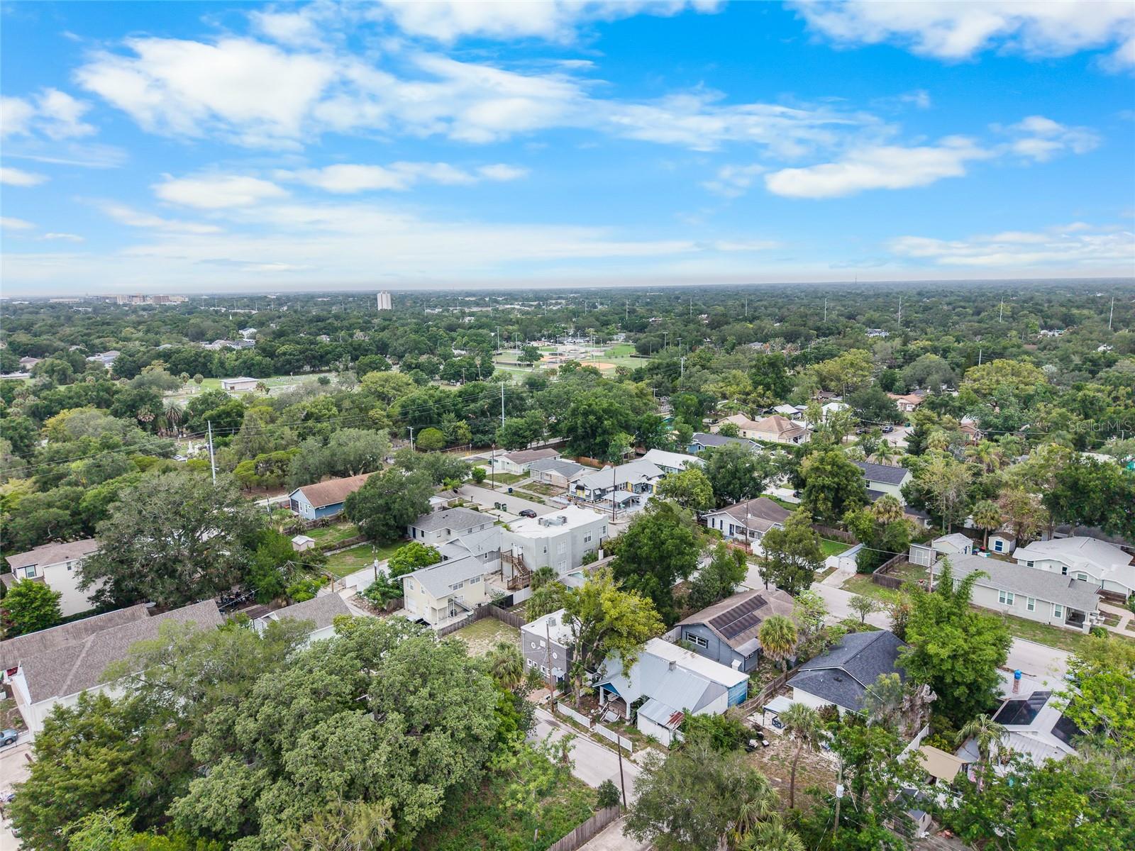 115 W ALLISON CT