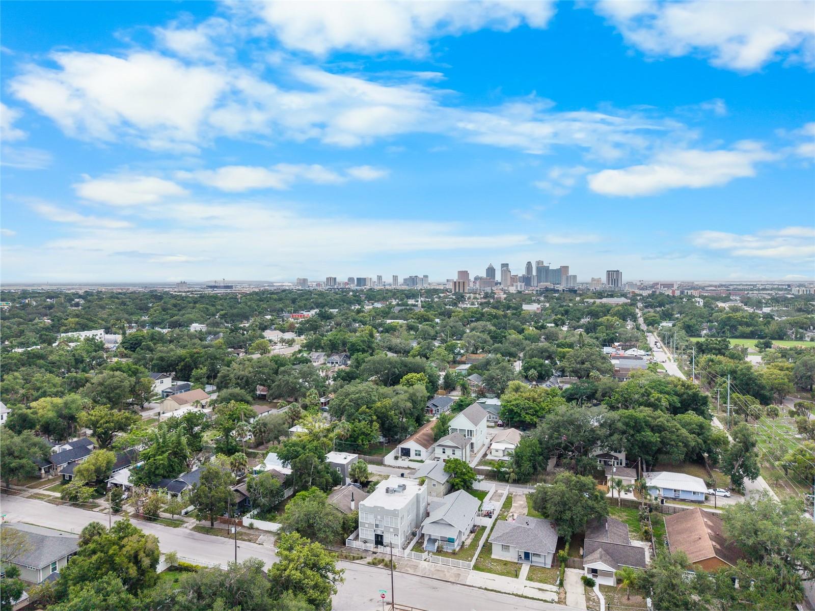 115 W ALLISON CT