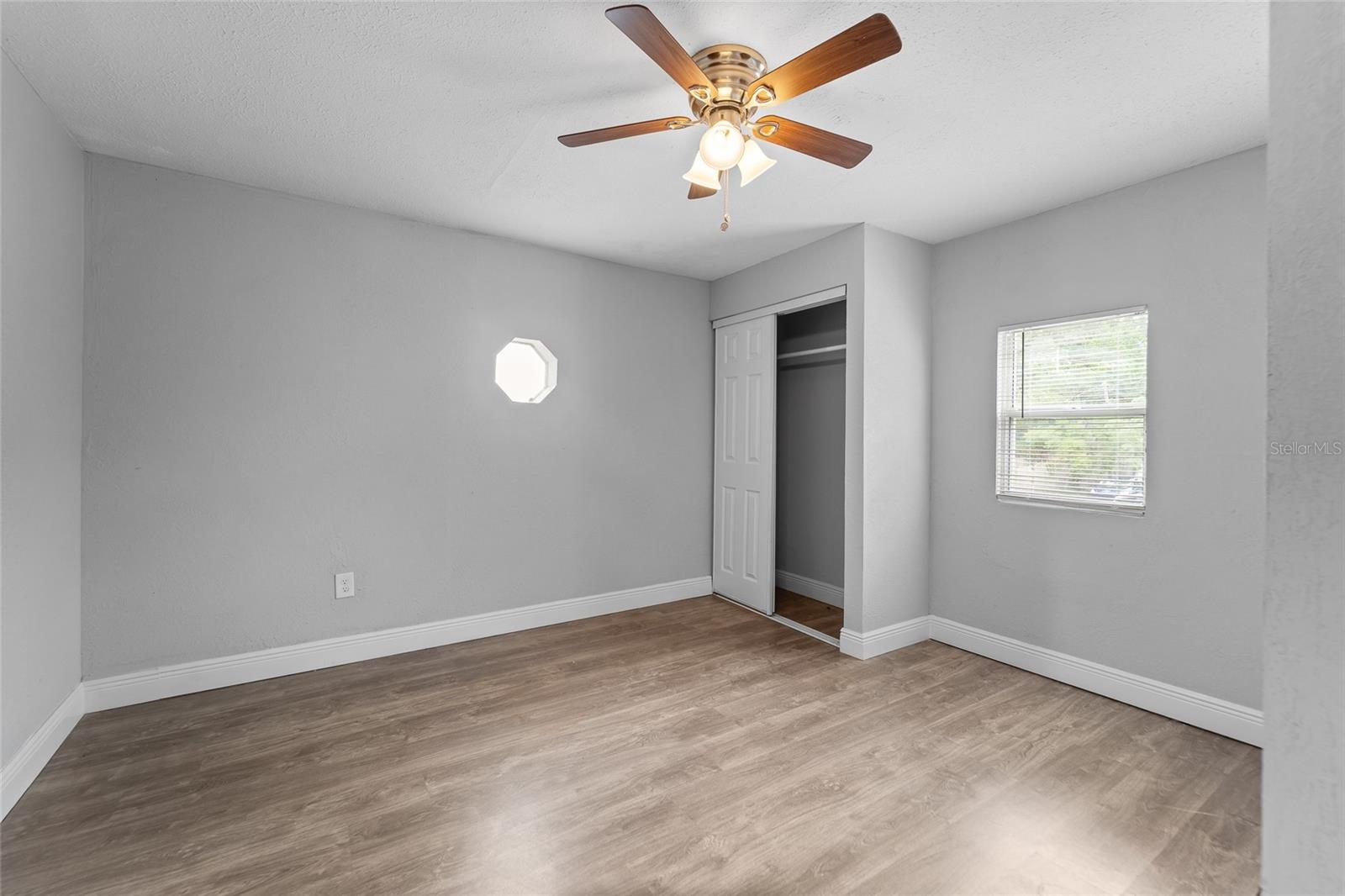 115 W ALLISON CT