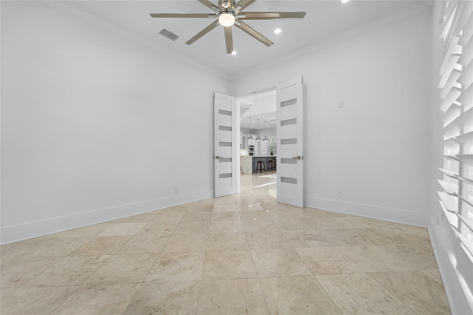 4802 W BEACHWAY DR