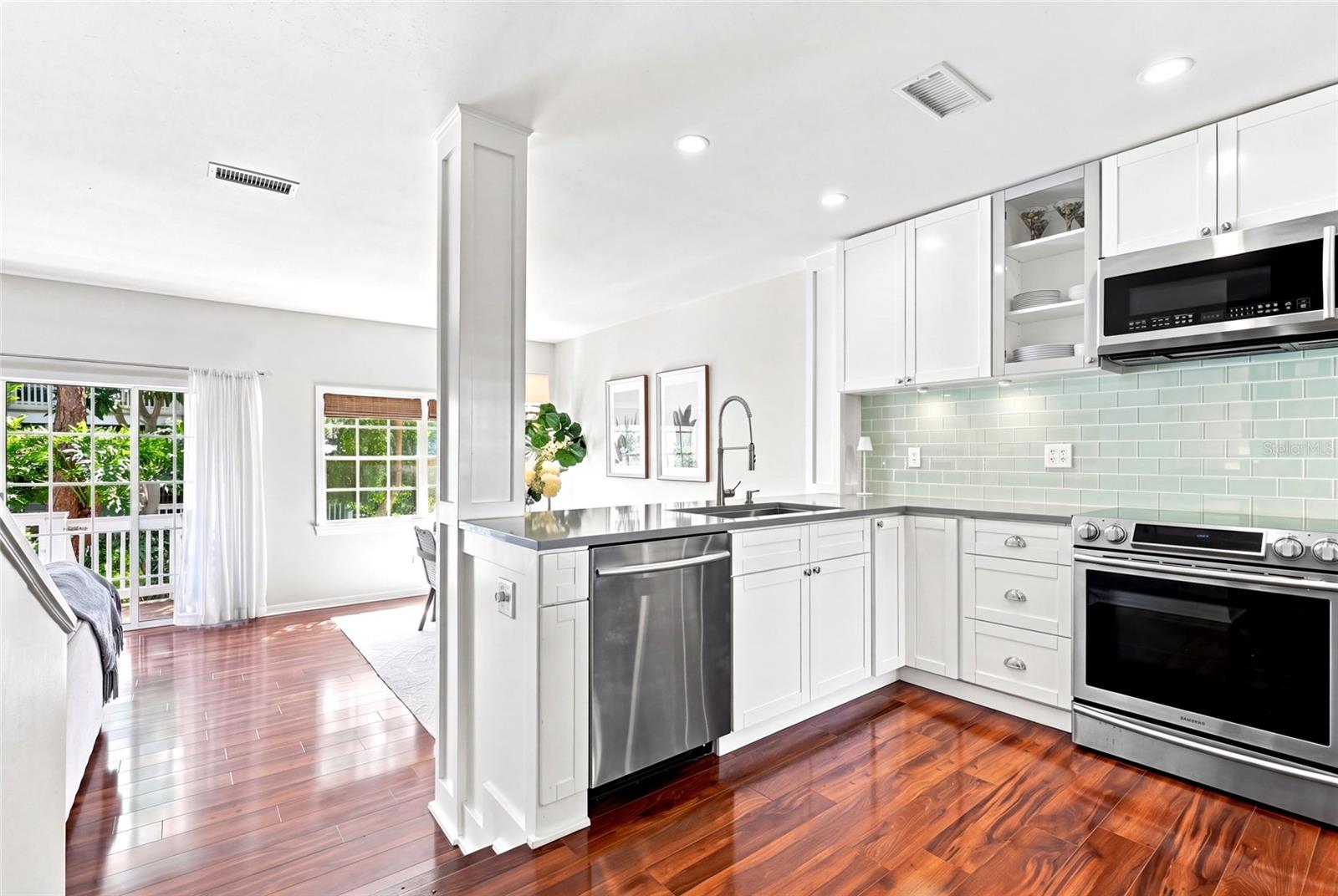 5104 BAYSHORE BLVD
