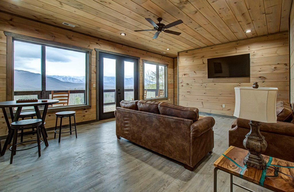 621 Big Bear Ridge Ridge