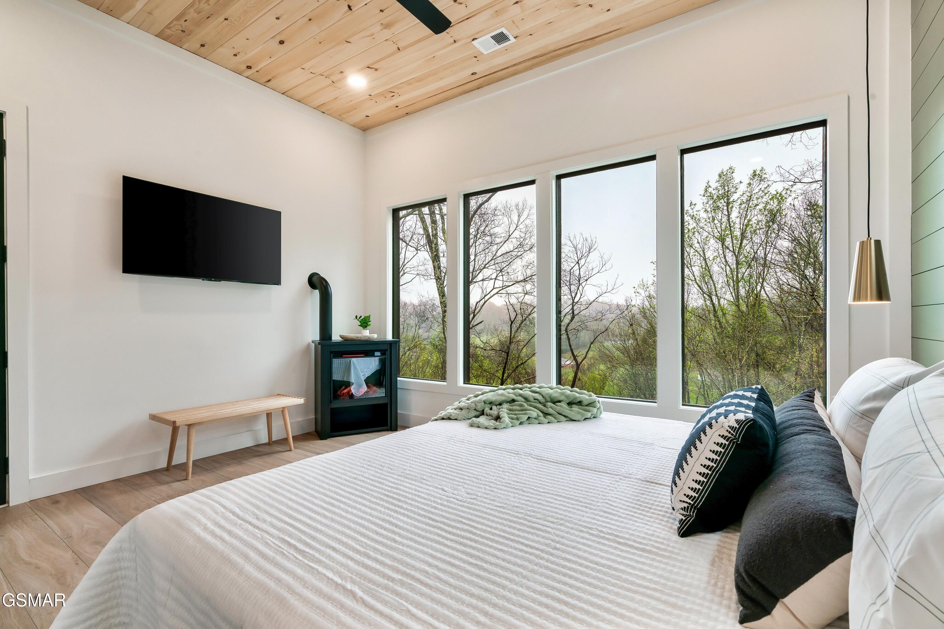1079 Pleasure Road Road