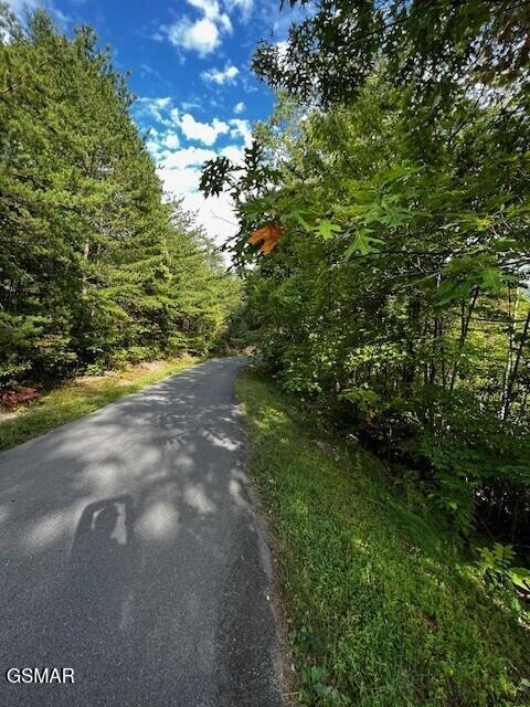 - Round Top Way