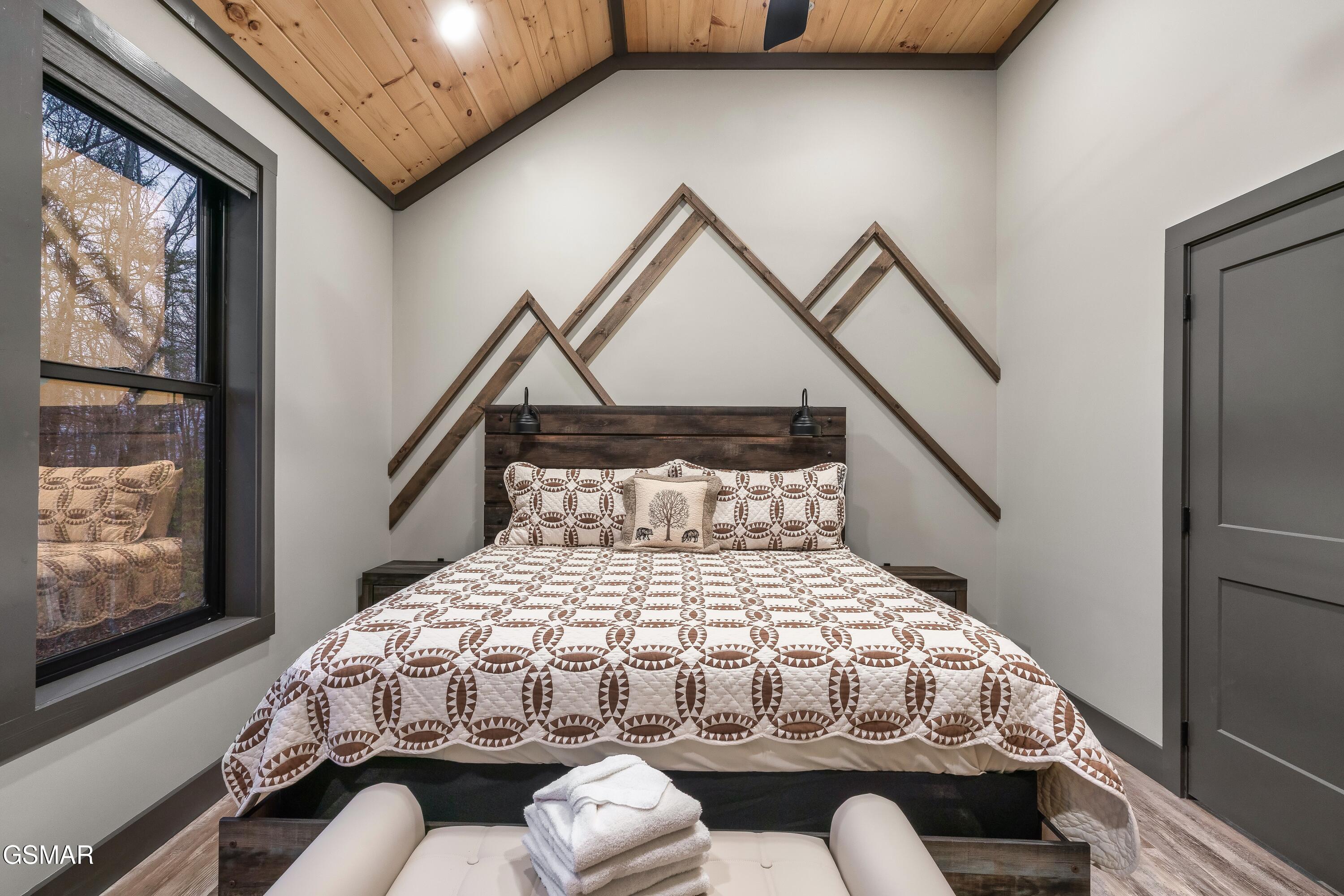 3912 Patriot Lane