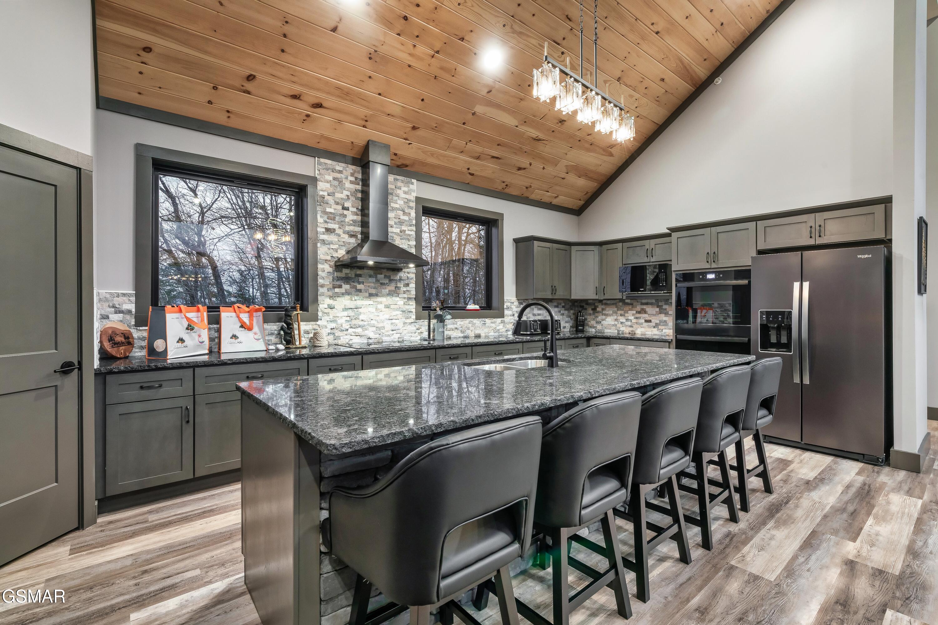 3912 Patriot Lane