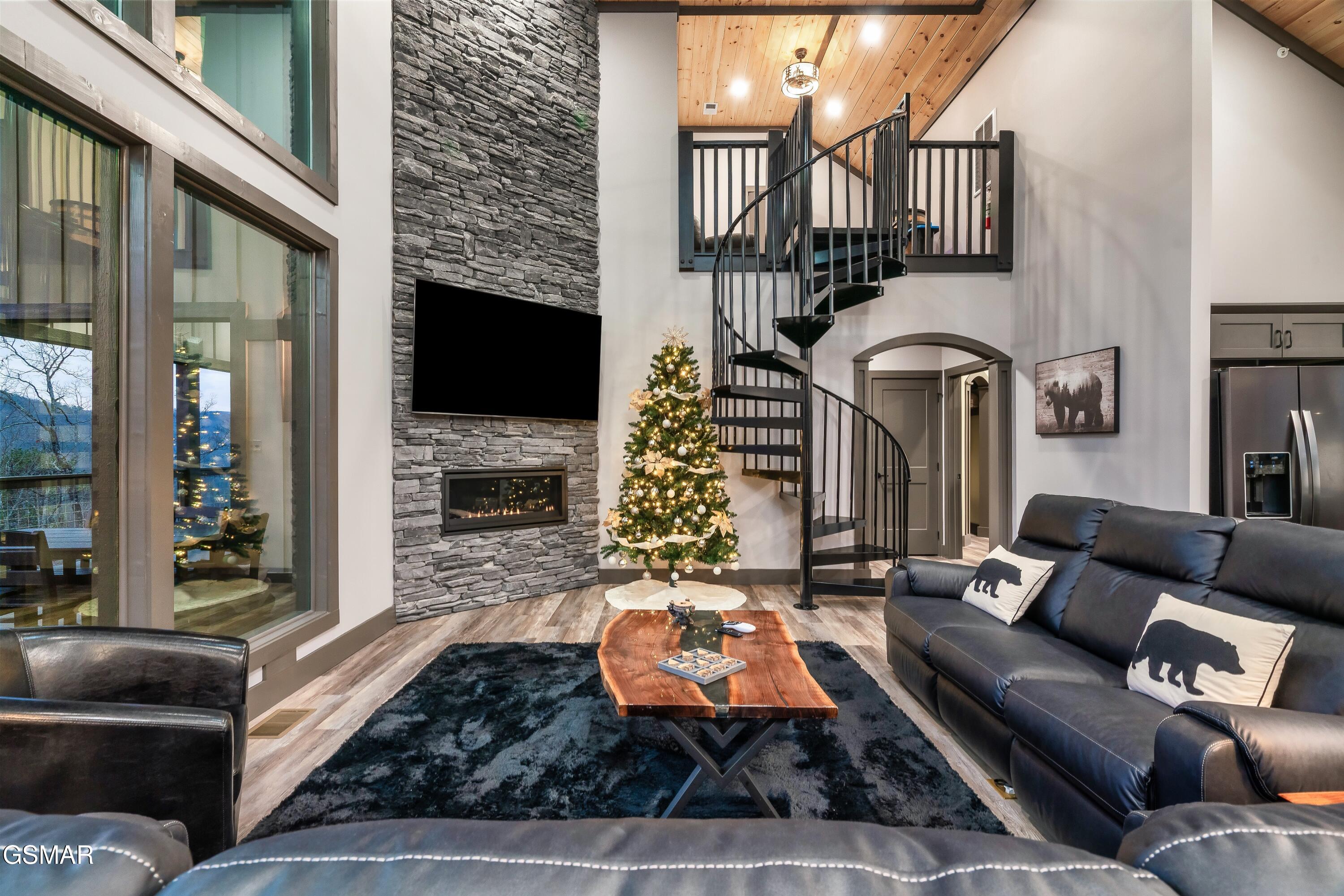 3912 Patriot Lane