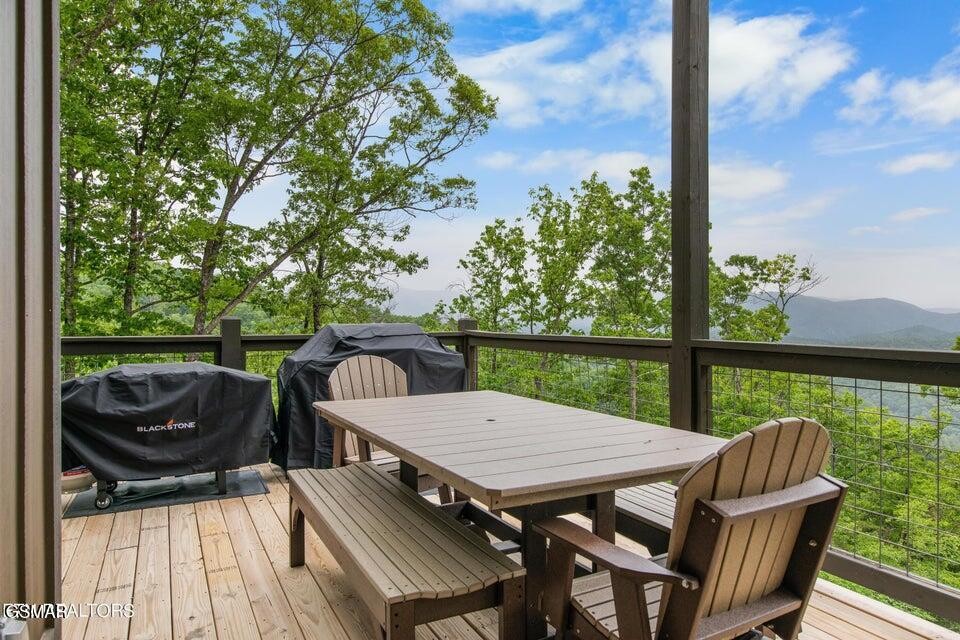 4875 Settlers View Lane