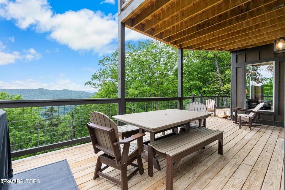 4875 Settlers View Lane