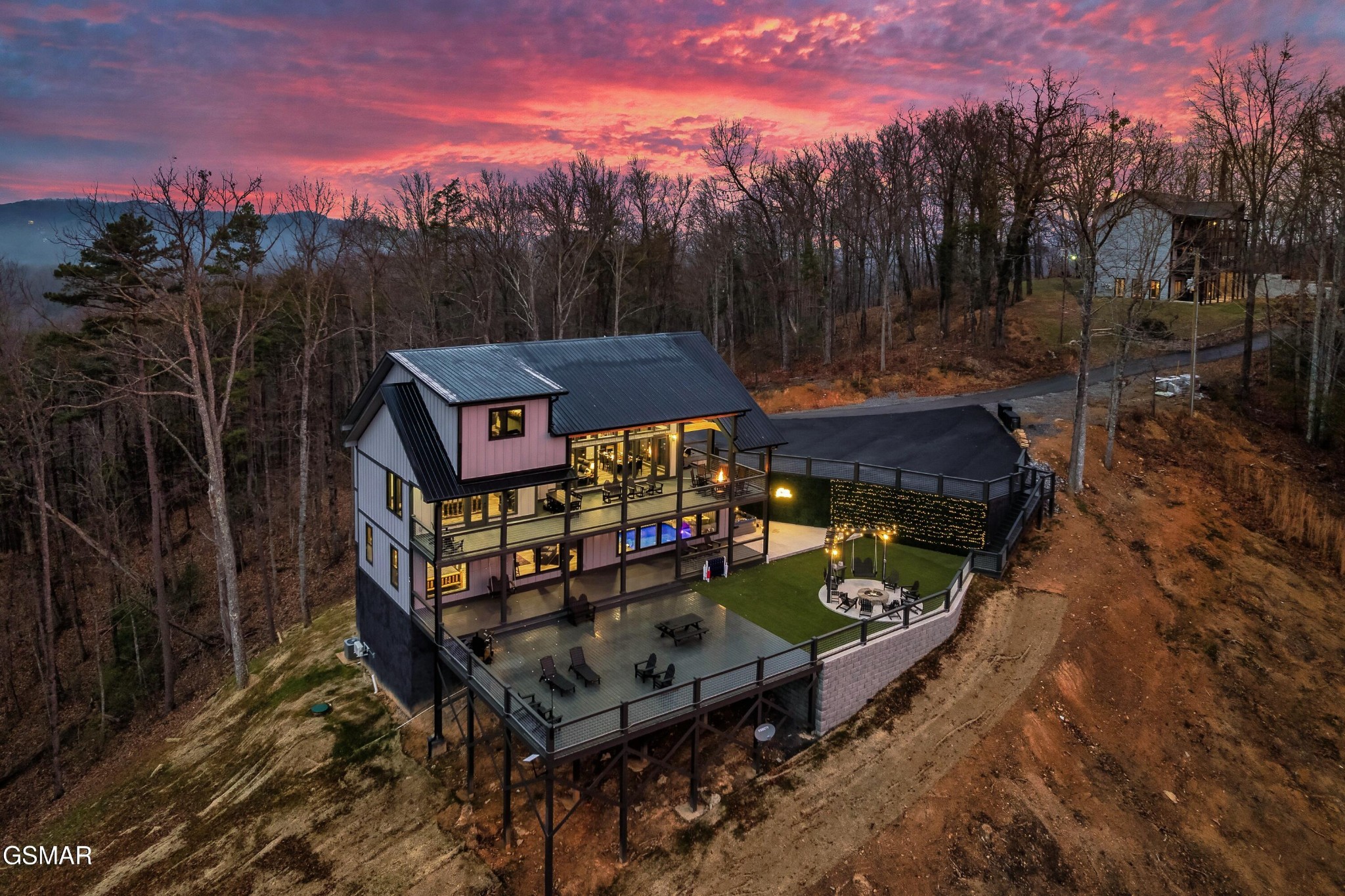3912 Patriot Lane