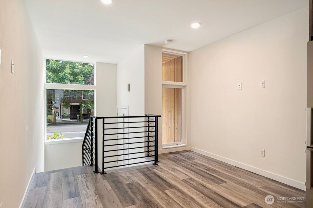 8553 Midvale Avenue N Unit: C