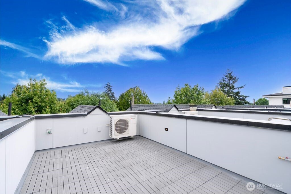 8553 Midvale Avenue N Unit: C