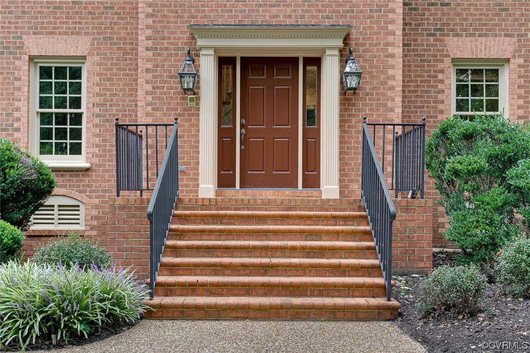 312 Hixson Dr