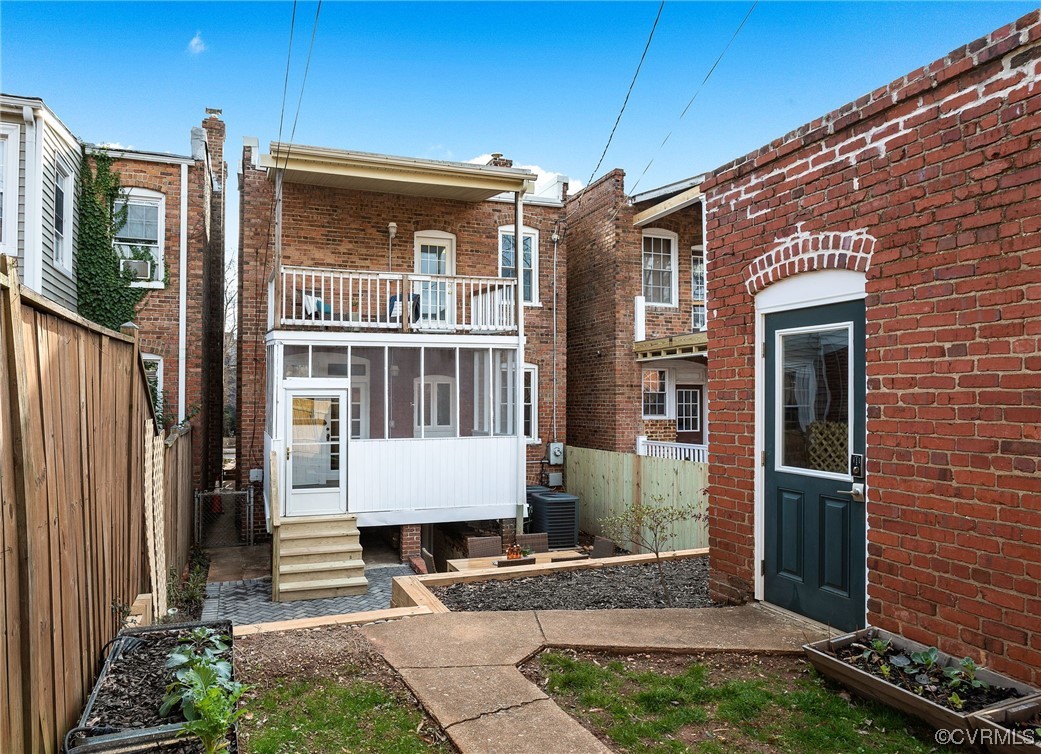 2308 Rosewood Ave