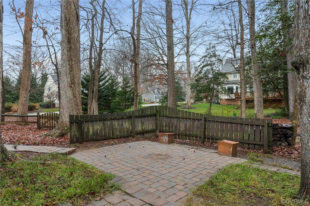 100 Hempstead Way