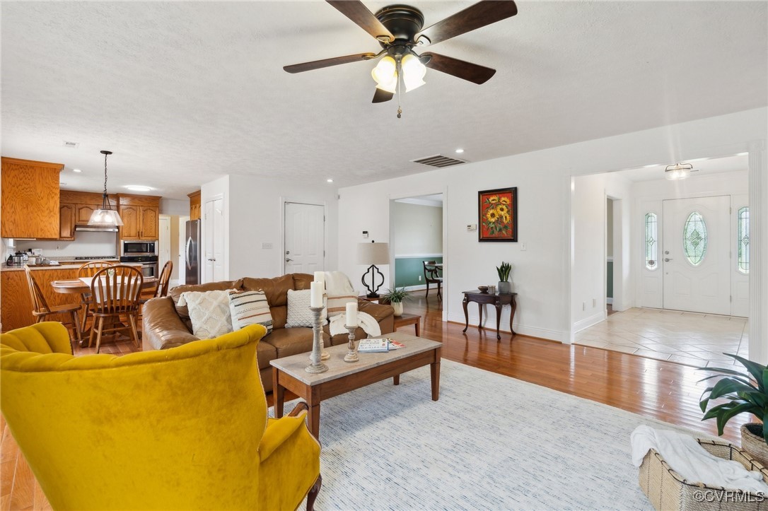 3101 Kiser Dr