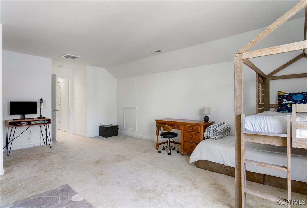 18030 Cove Creek Dr