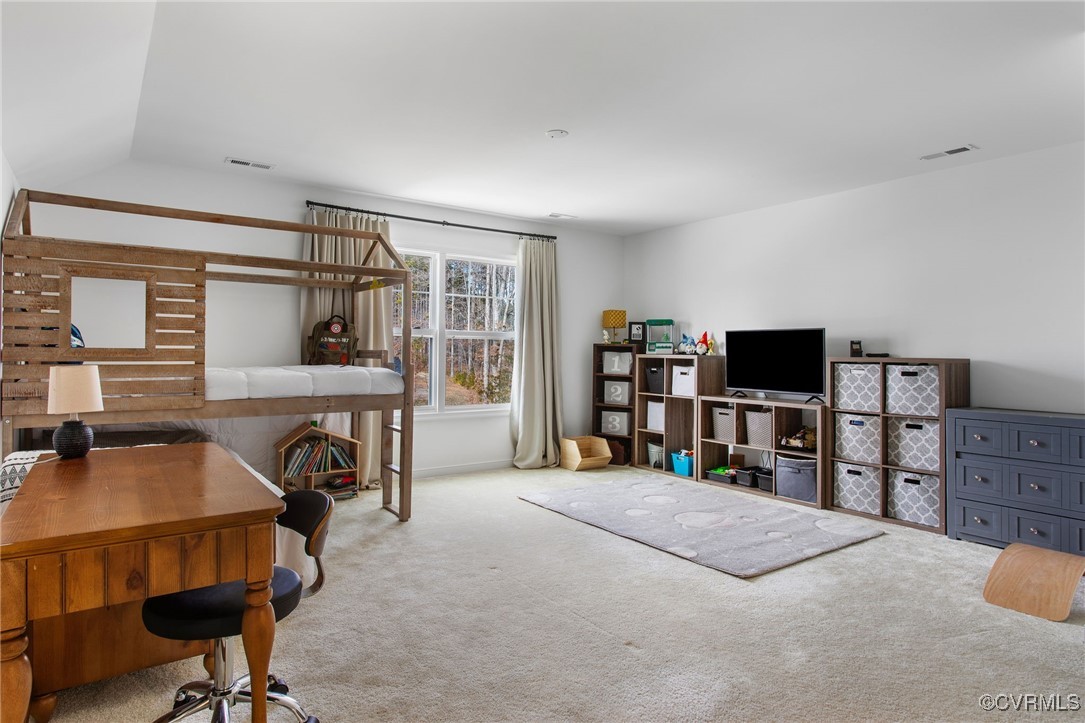18030 Cove Creek Dr