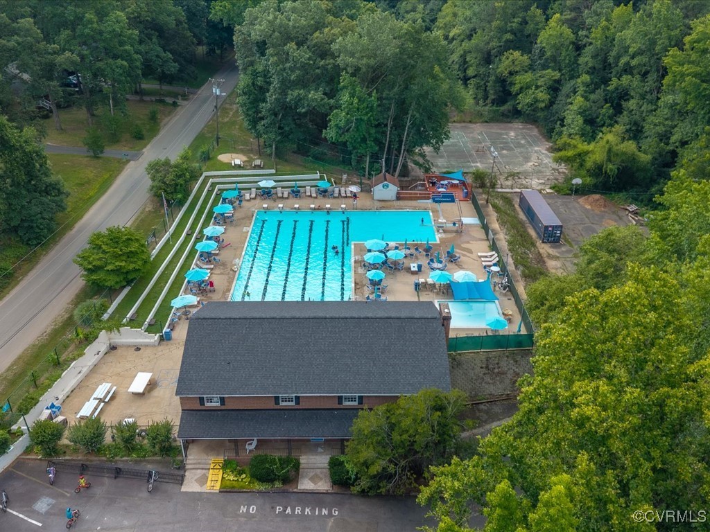 2340 Scarsborough Dr