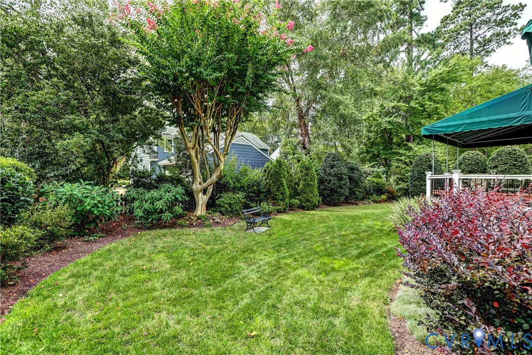 11305 Markham Ct