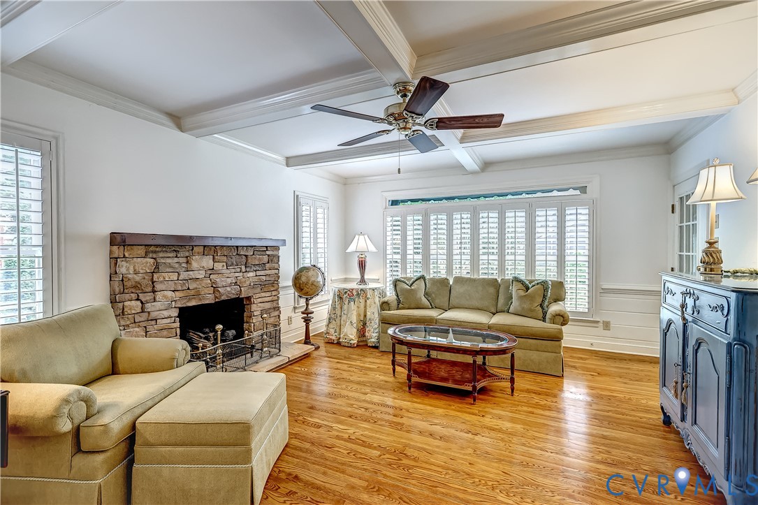 11305 Markham Ct