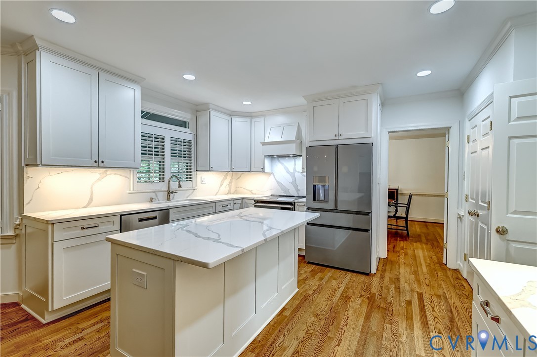 11305 Markham Ct