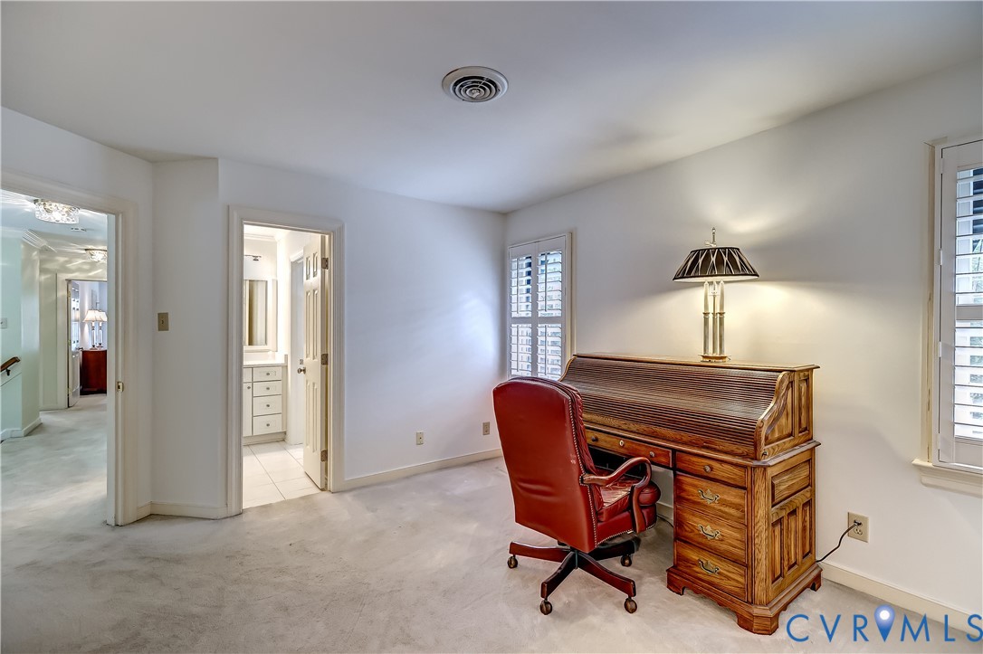 11305 Markham Ct