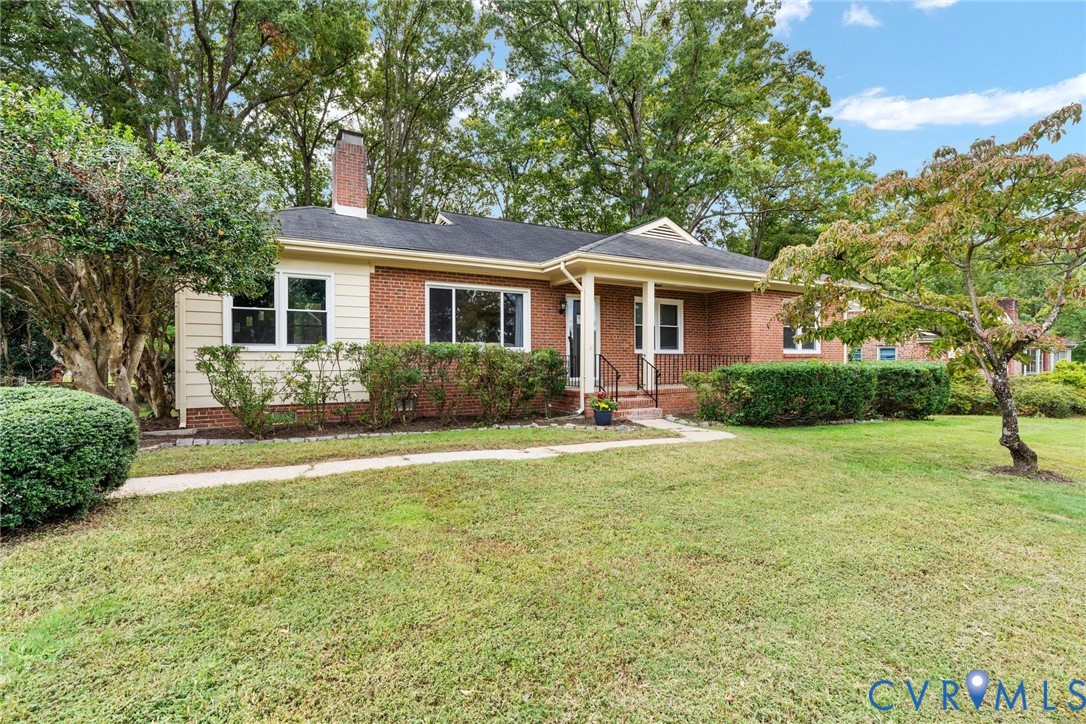 8829 Michaux Ln