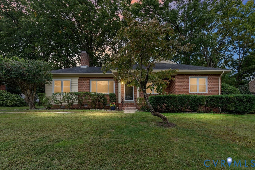 8829 Michaux Ln