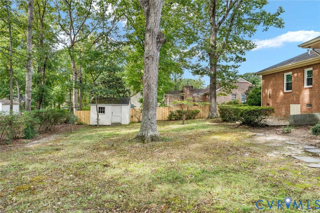 8829 Michaux Ln