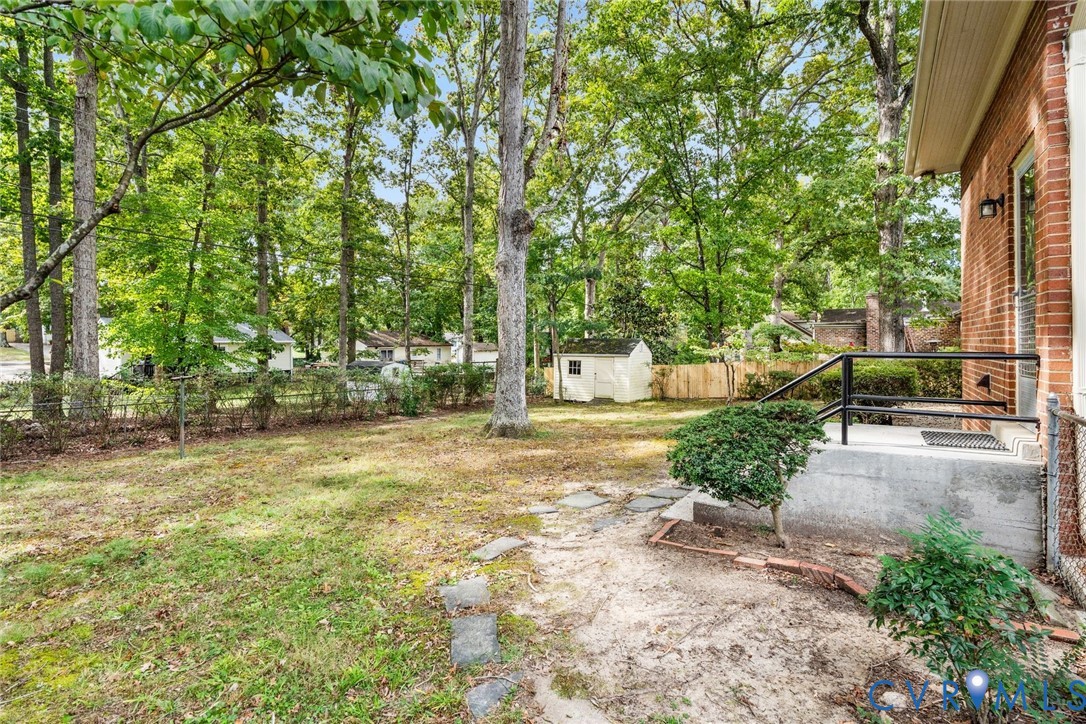 8829 Michaux Ln