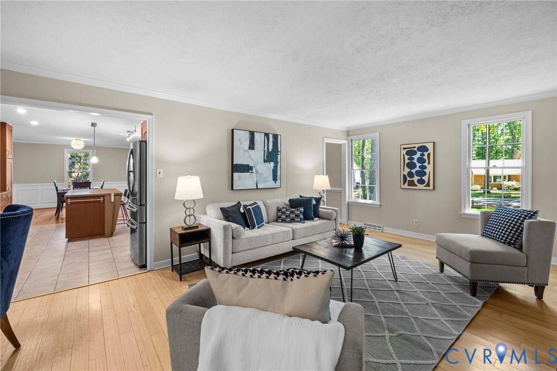 1700 Winding Way