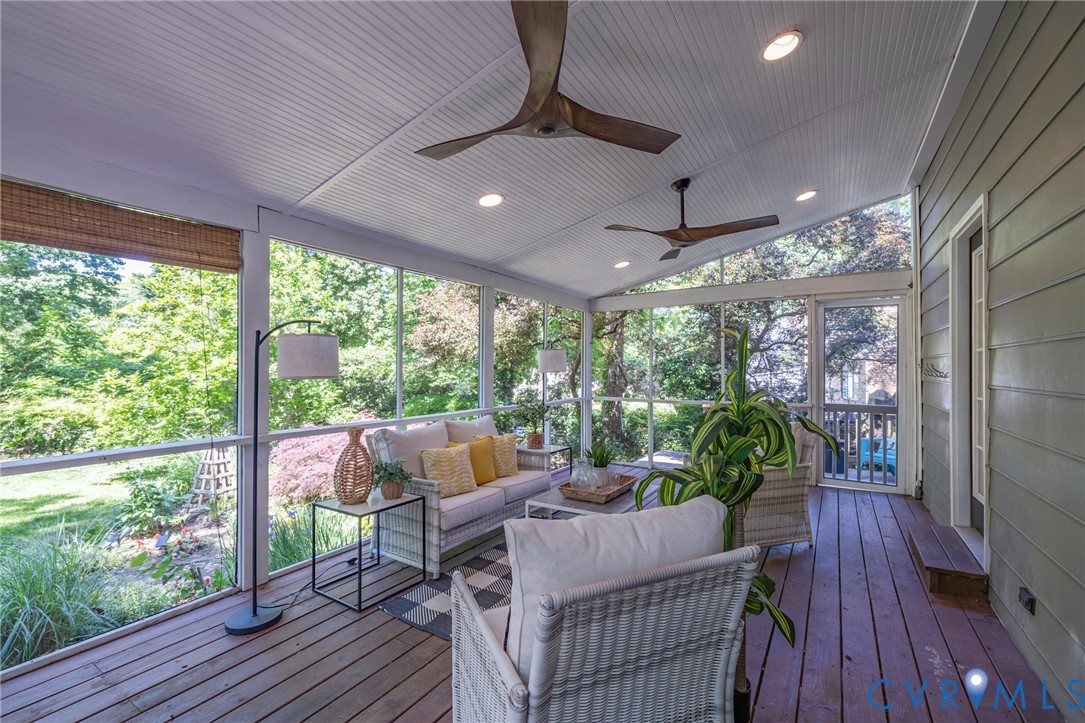 1700 Winding Way