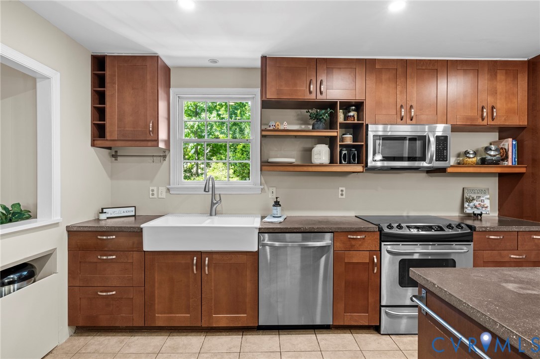1700 Winding Way