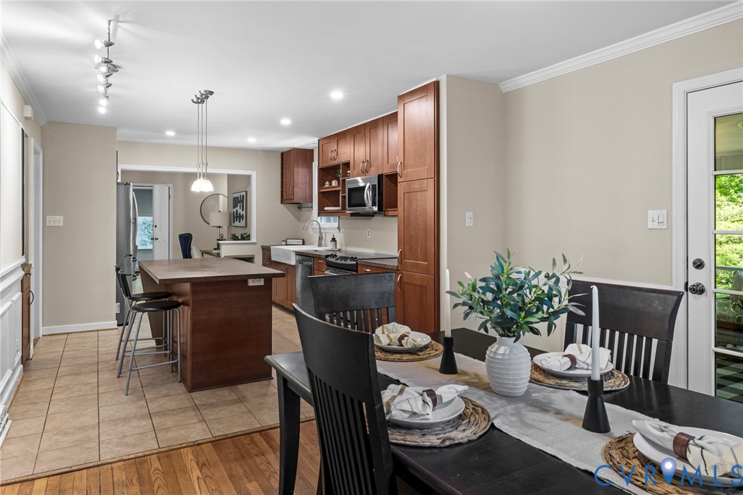 1700 Winding Way