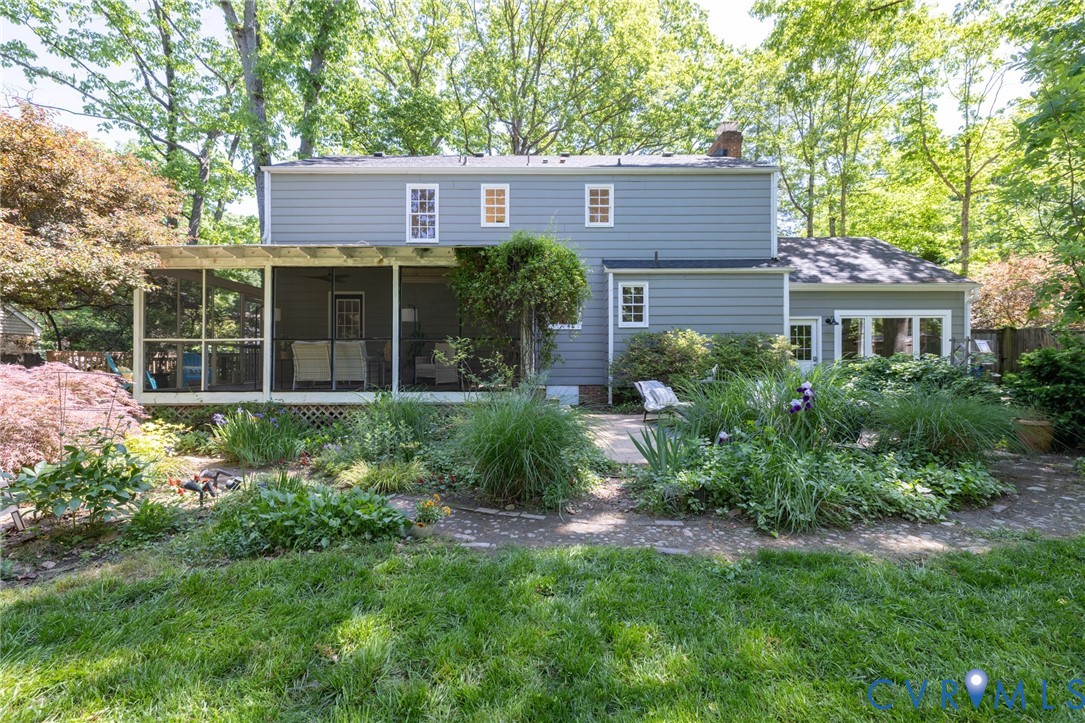 1700 Winding Way