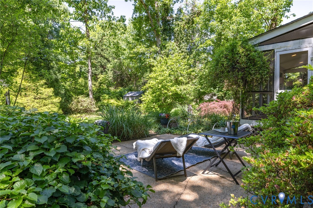 1700 Winding Way