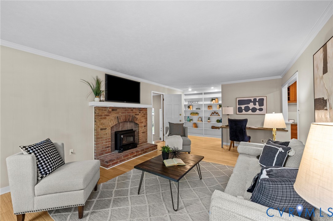 1700 Winding Way