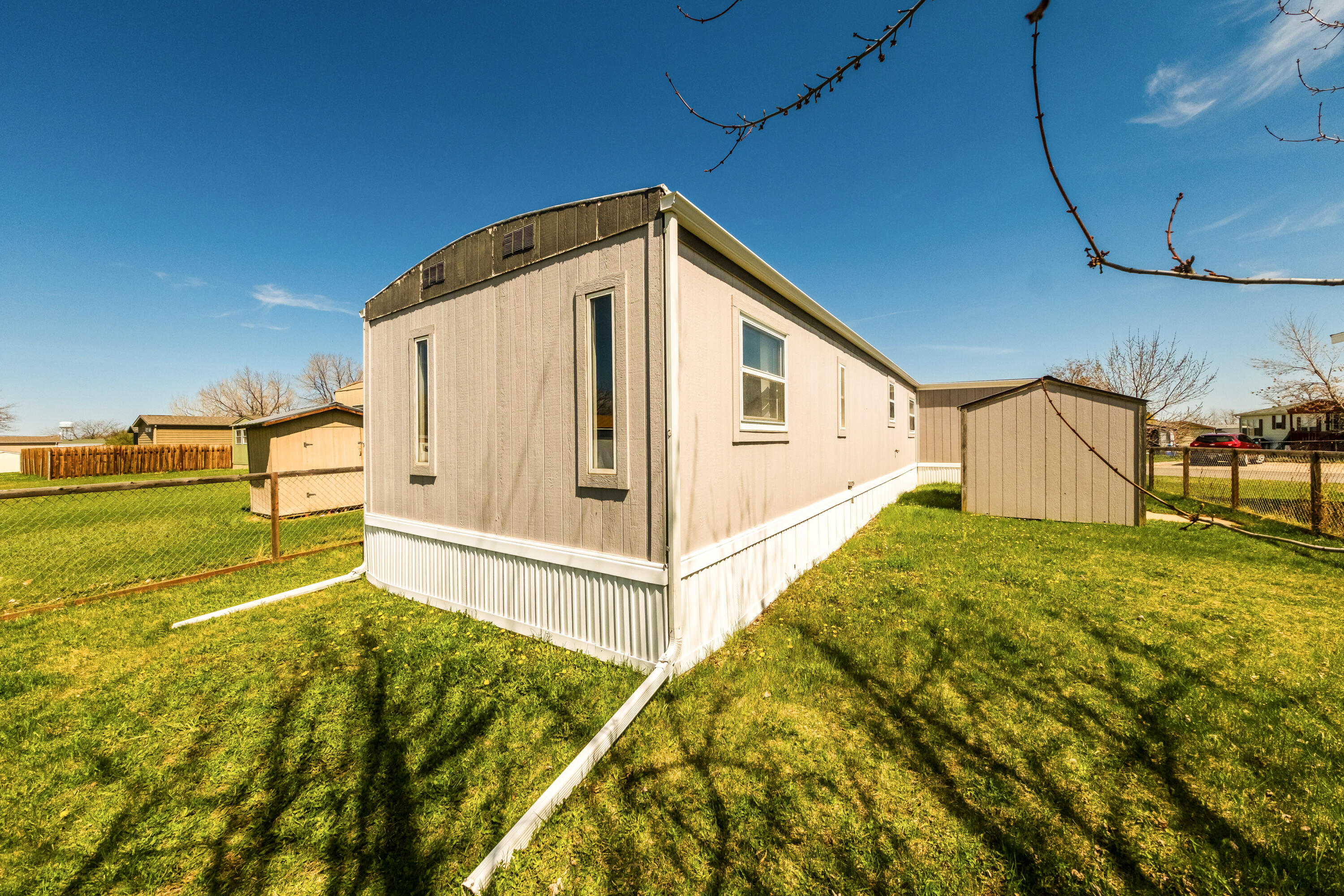 1511 Mydland Road, 185