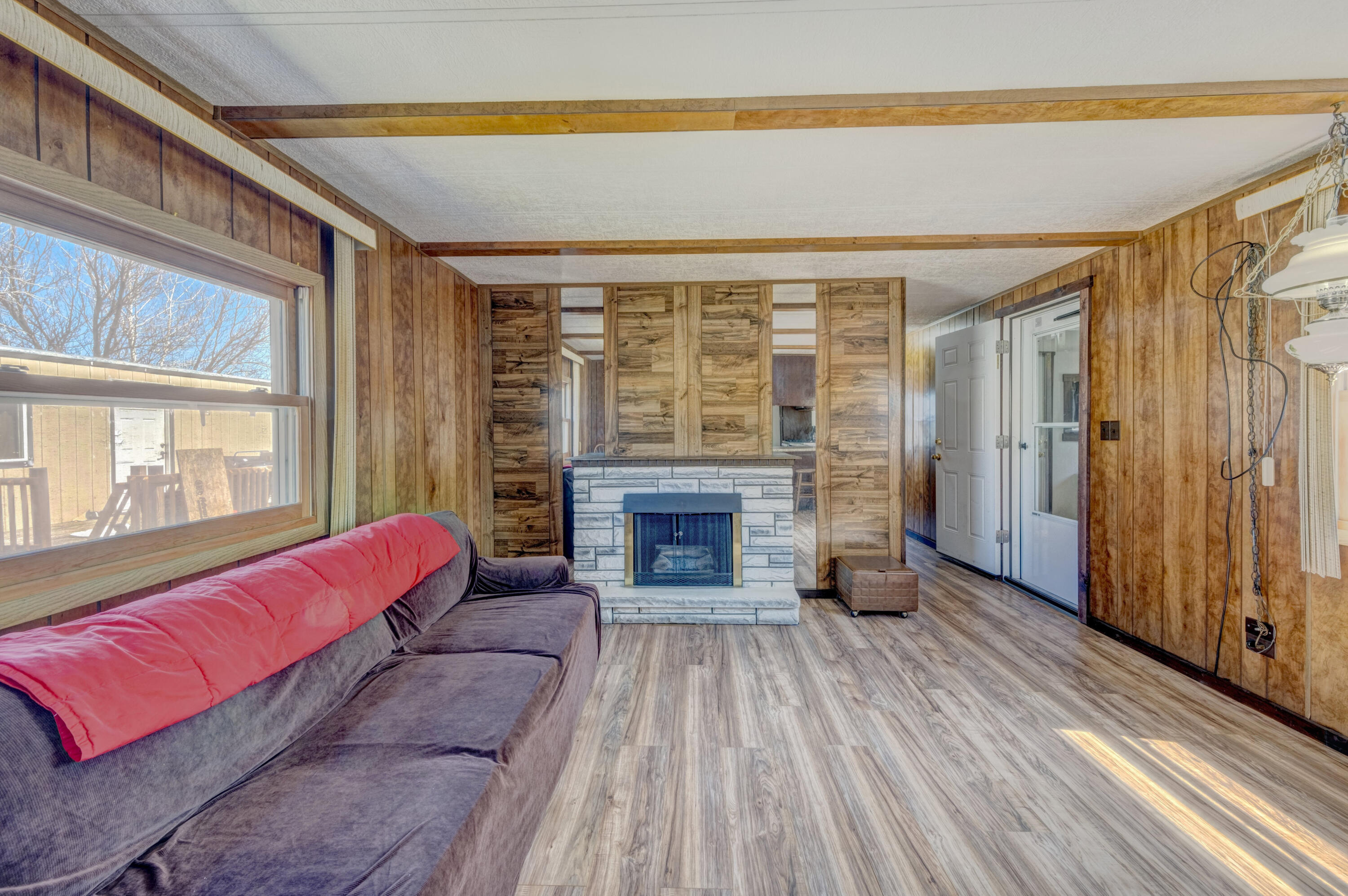 1511 Mydland Road, 185