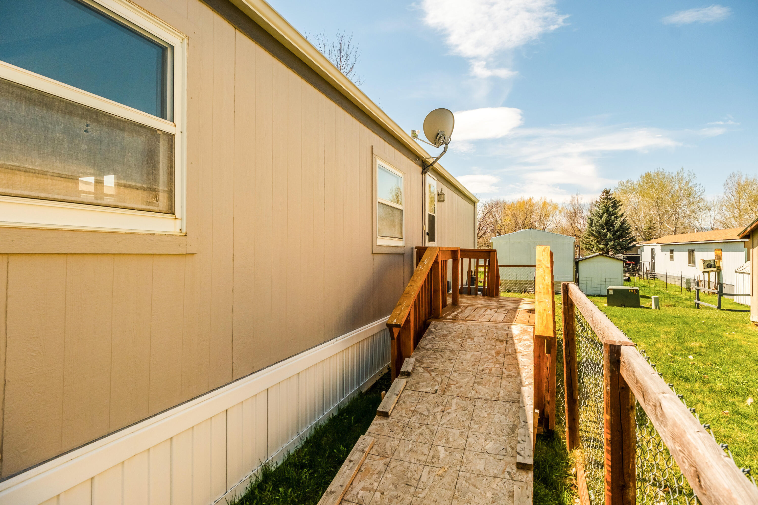 1511 Mydland Road, 185