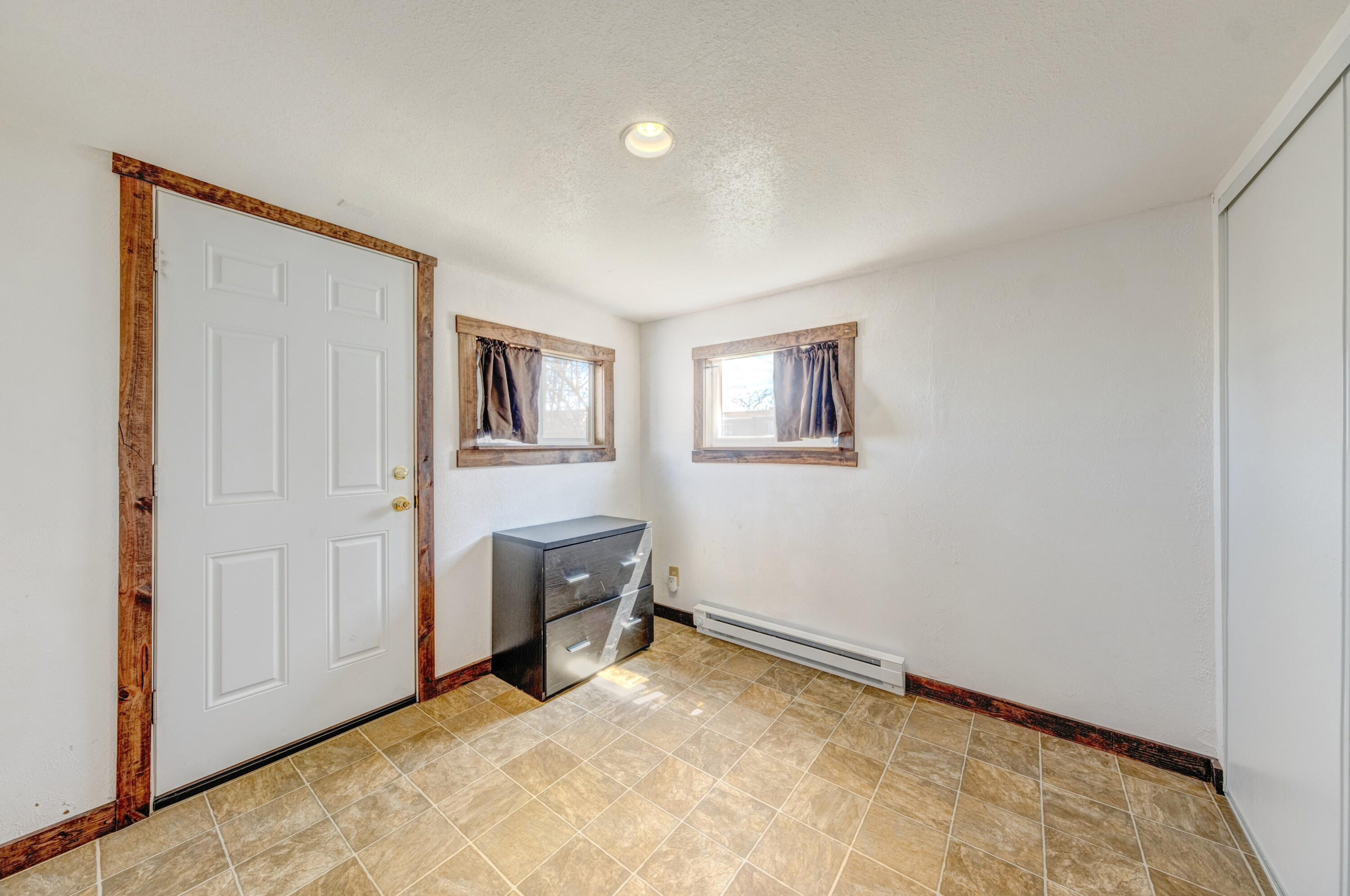 1511 Mydland Road, 185