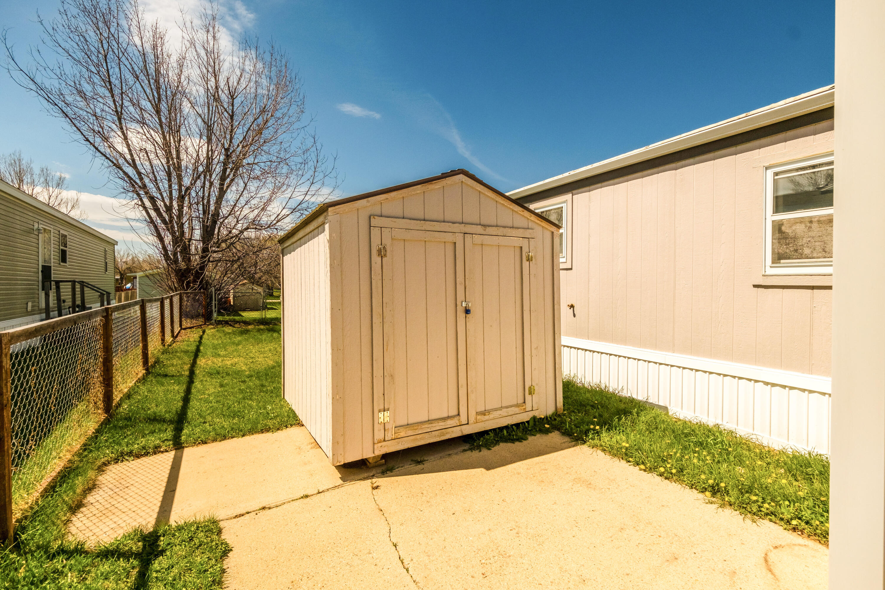 1511 Mydland Road, 185