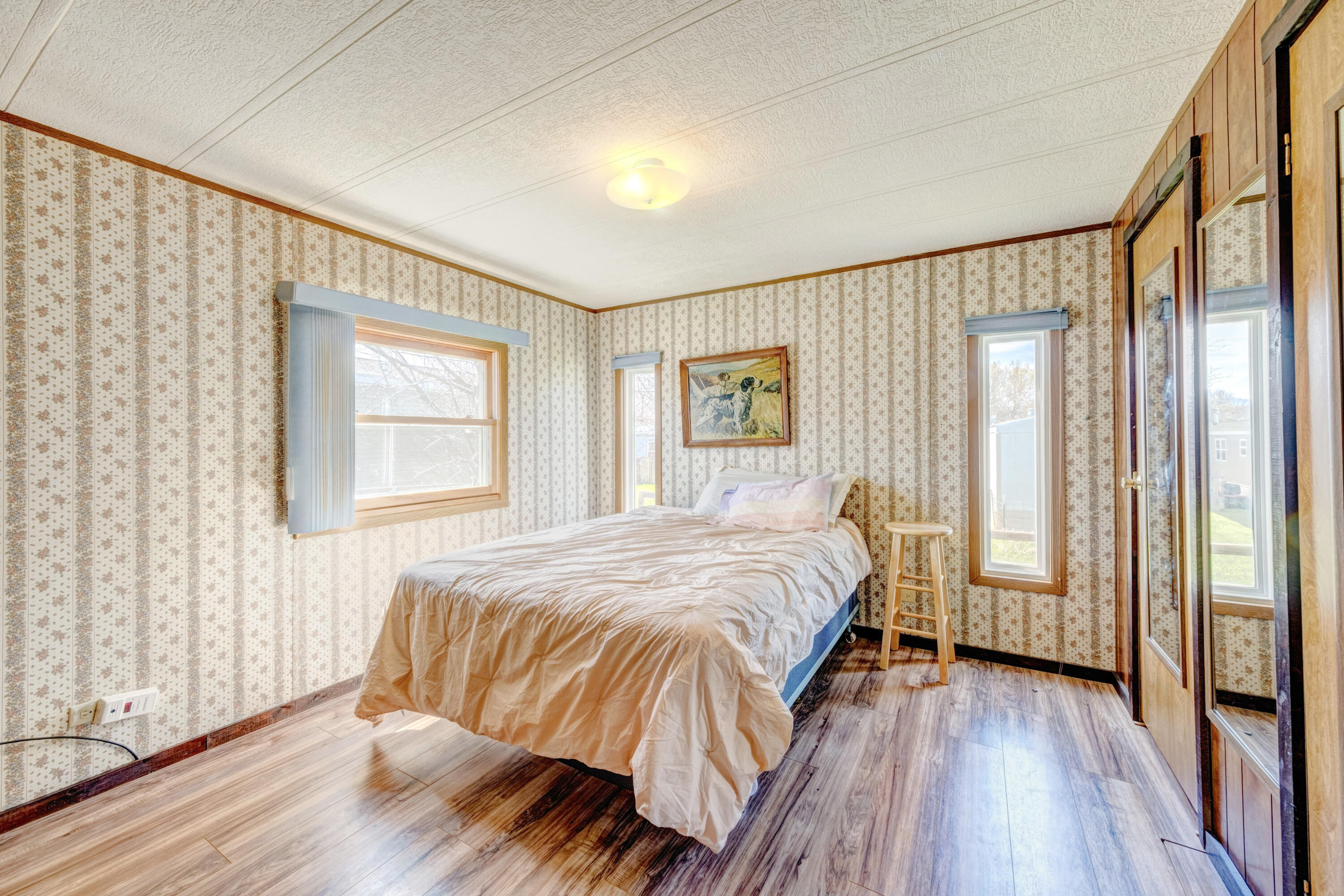 1511 Mydland Road, 185