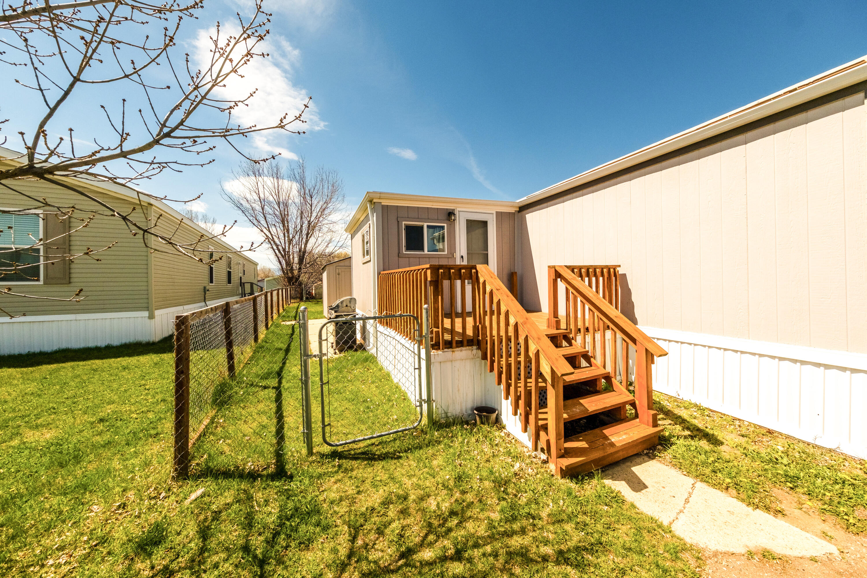 1511 Mydland Road, 185