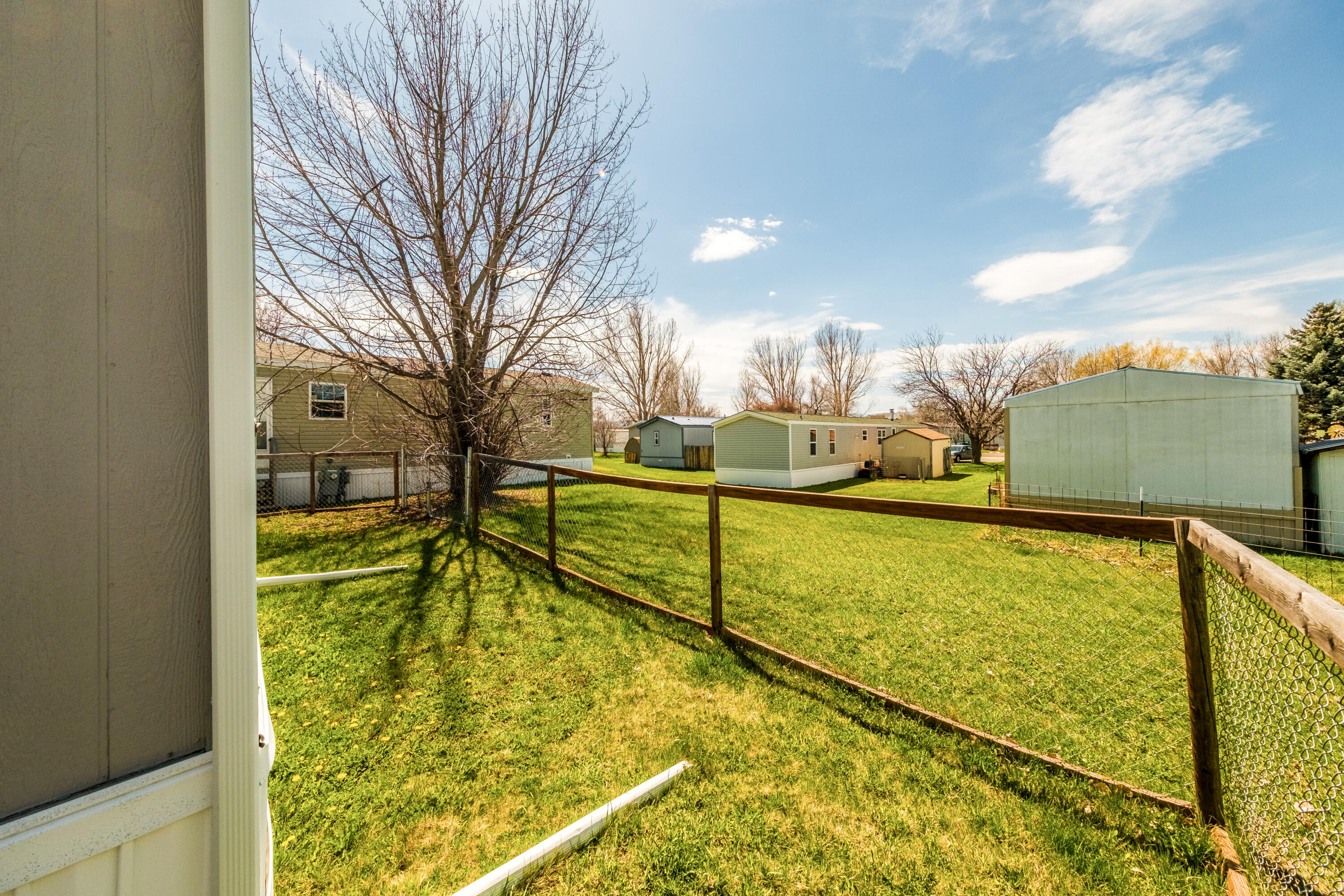 1511 Mydland Road, 185