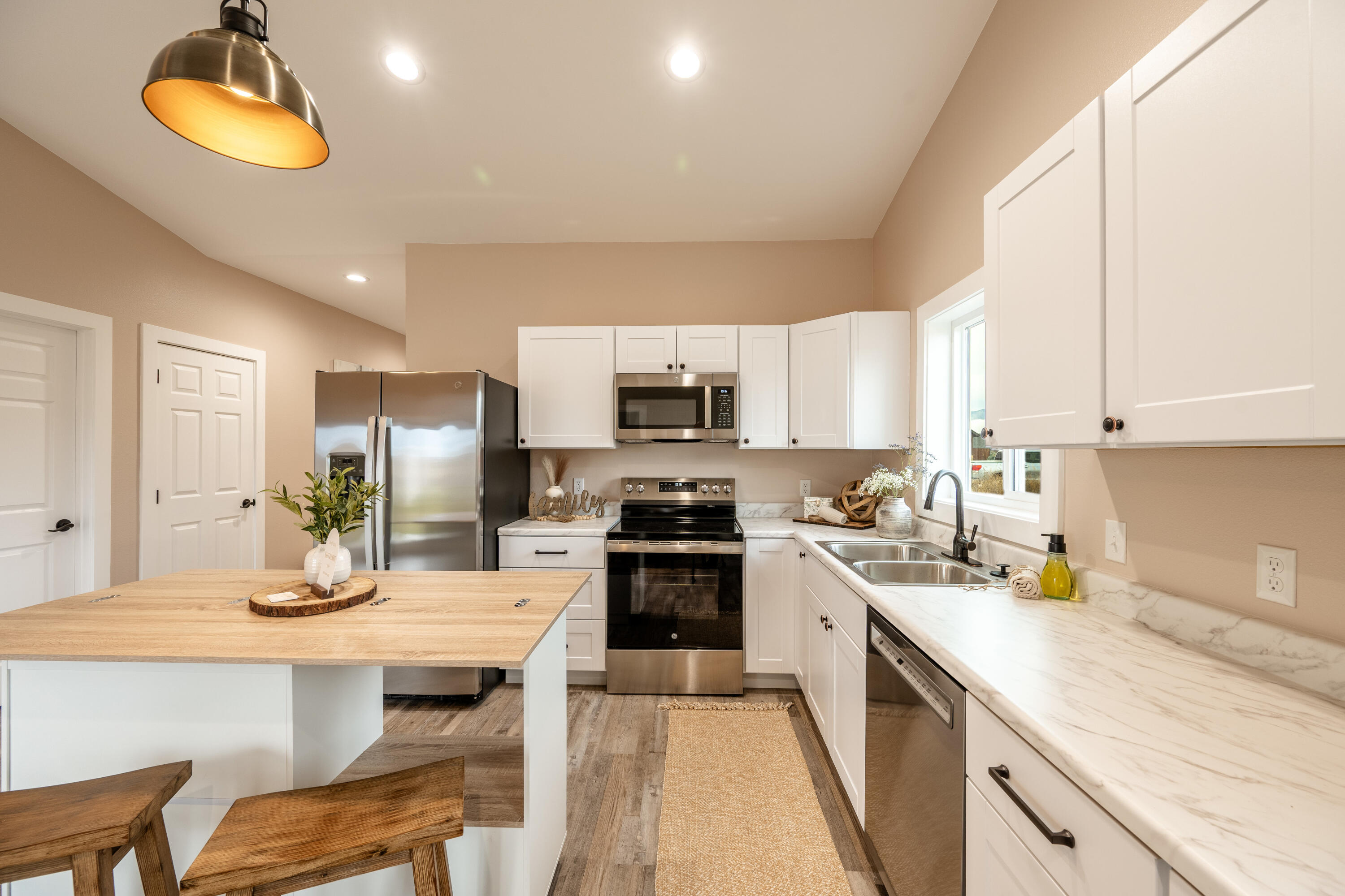 1461 Stoneridge Drive