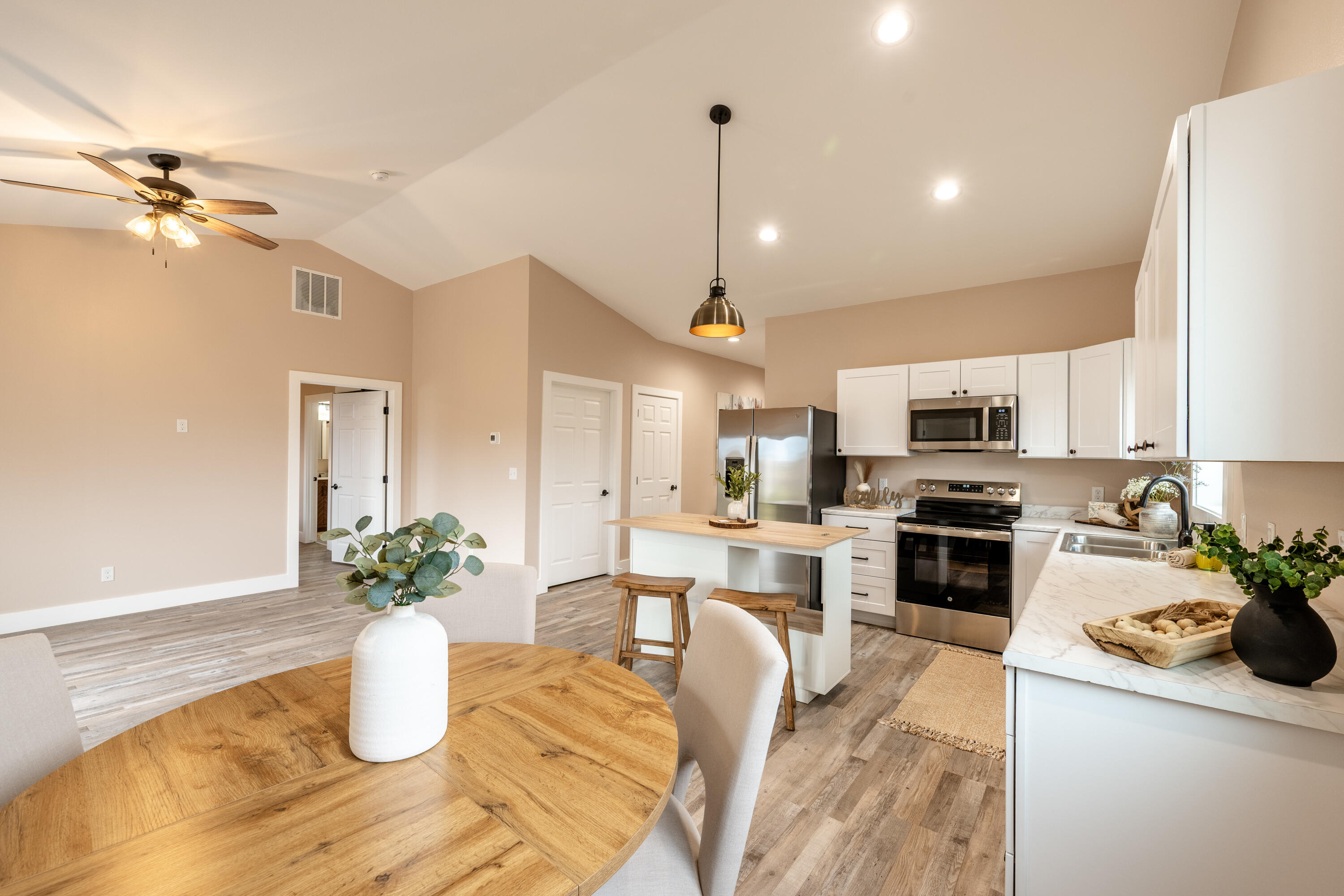 1461 Stoneridge Drive