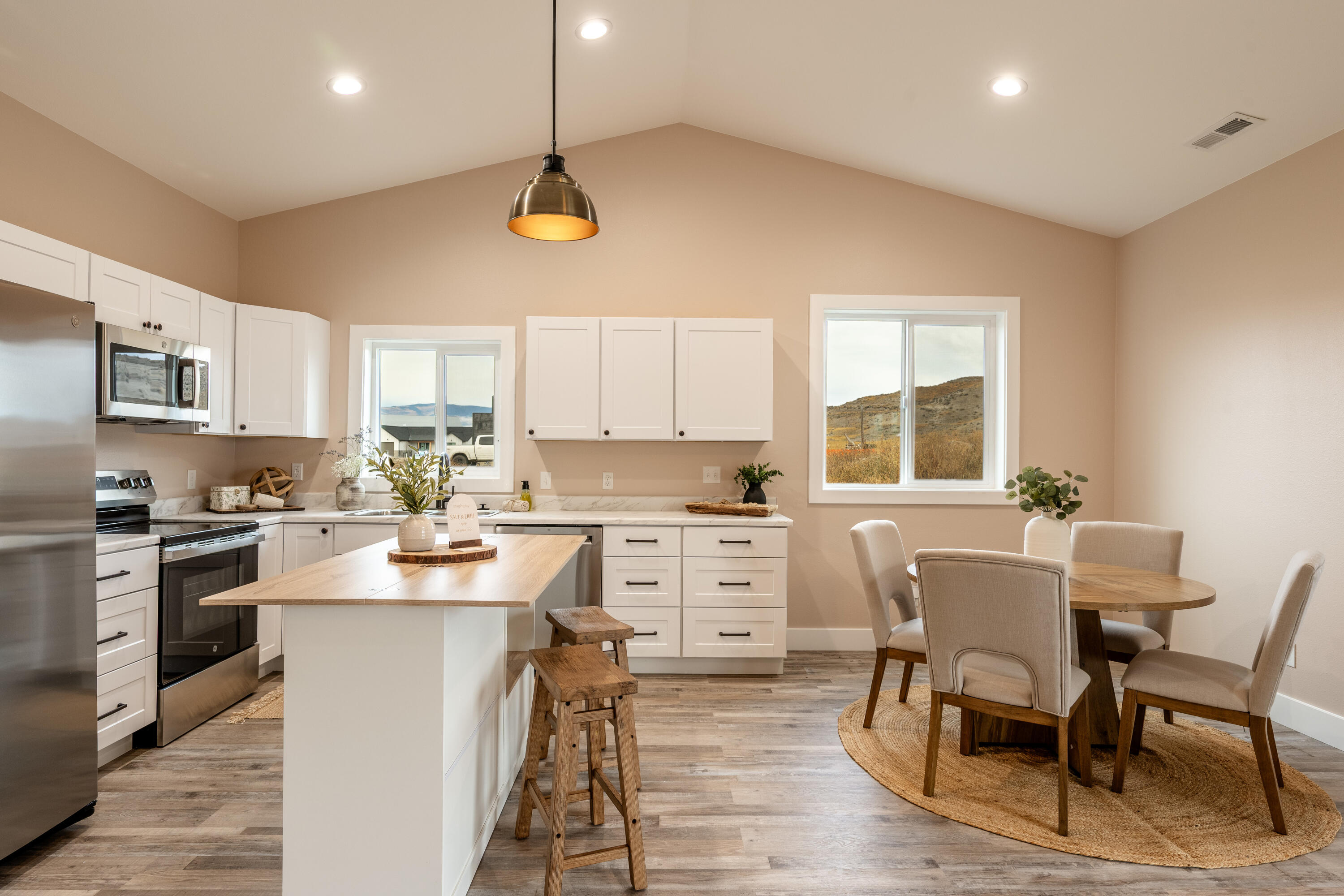 1461 Stoneridge Drive