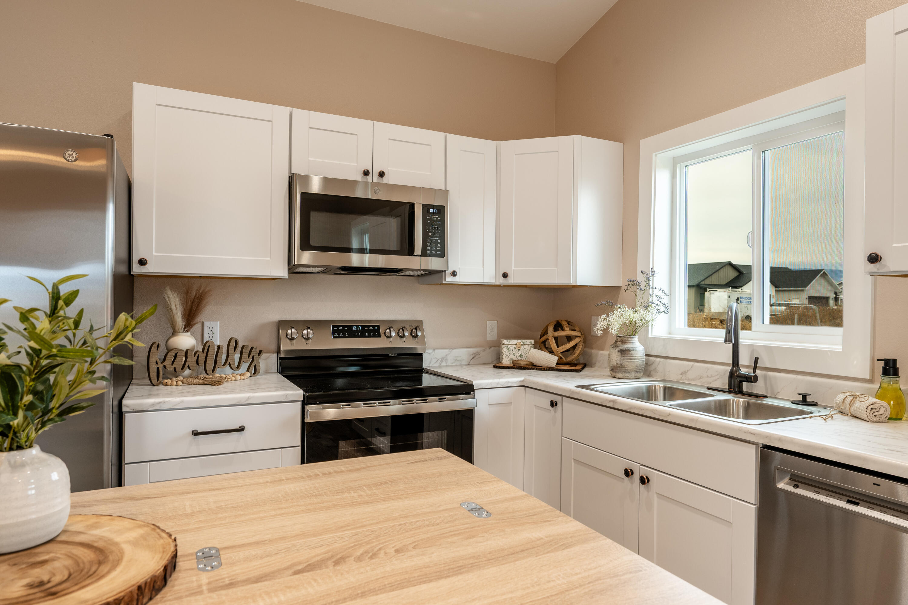 1461 Stoneridge Drive